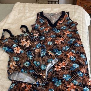 Lands' End One-Piece size 10 D with Blue & Orange Blooms and matching coverup